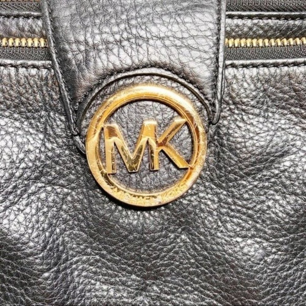 Michael Kors Fulton Large Leather Black Crossbody Bag - Picture 4 of 9